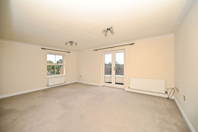 10, Compton Court, Rugby photo 3