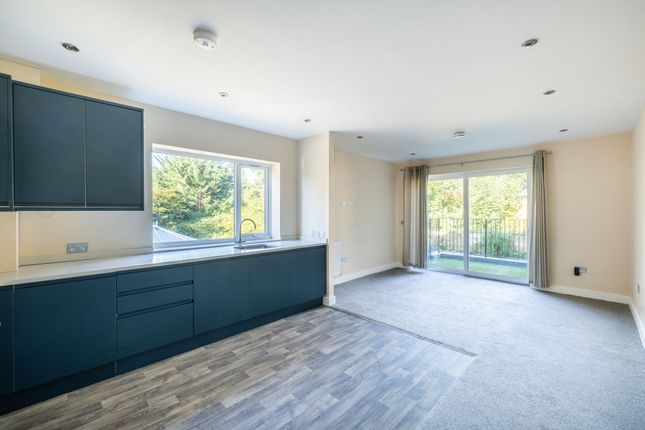 Flat for sale in Pampisford Road, Purley