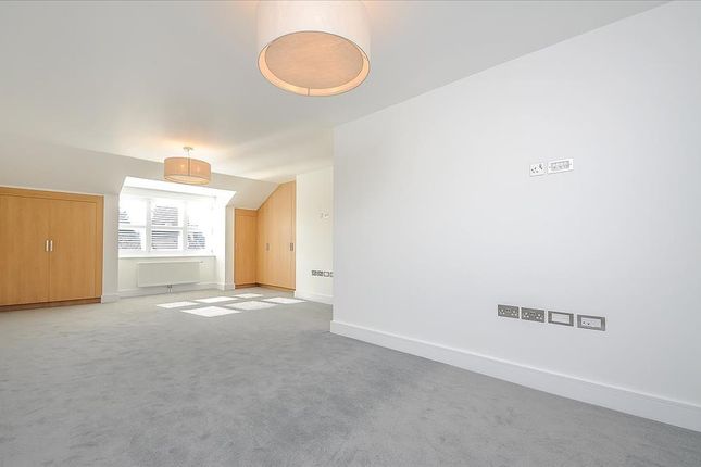 62, Grafton Road, New Malden photo 5