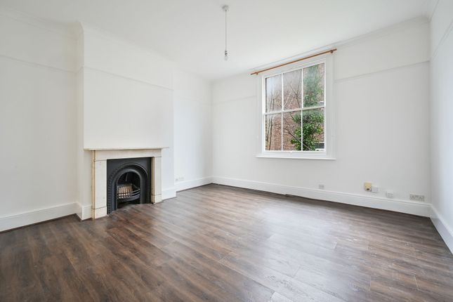 Flat 5, Brownhaven House, Surbiton photo 2