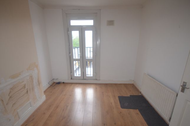 Thumbnail Flat to rent in Browning Road, London