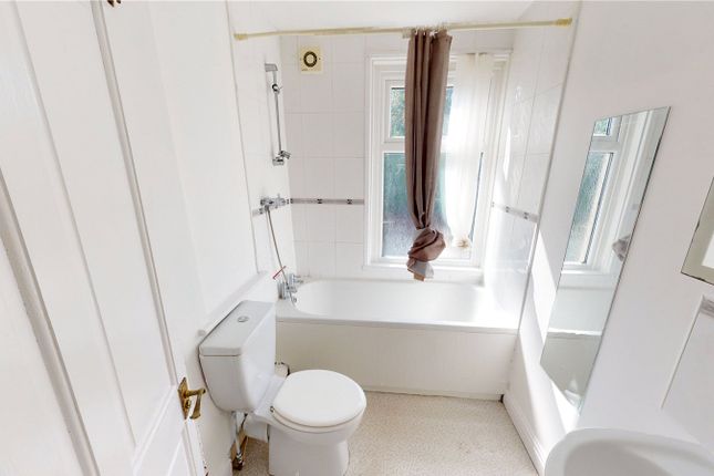 Wellington Road, Kingswood photo 5