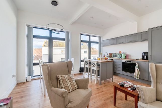Flat 5, 22, Fore Street, Trowbridge photo 2