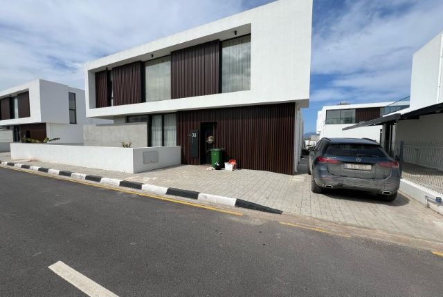 Villa for sale in Luxury 3+1 Detached Villa In A Gated Complex In Yeni Bogazici, Yenibogazici, Cyprus