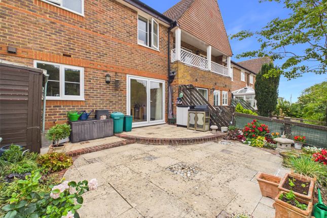 16, Hill Farm Court, Oxfordshire photo 3