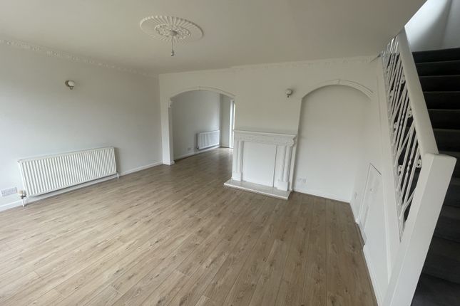 100, Longcroft Road, Dronfield photo 3
