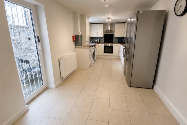 Empress Road, L7 8SE photo 3