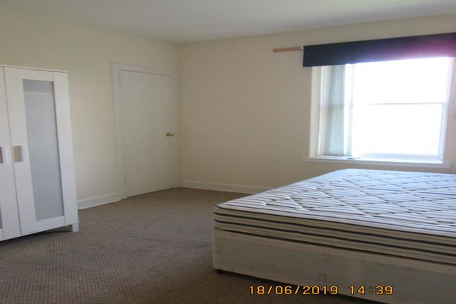 7 2/R Roseangle, Dundee photo 5