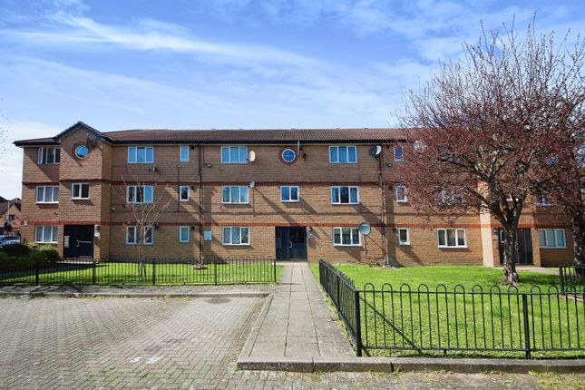 39, Harrier Way, London photo 4