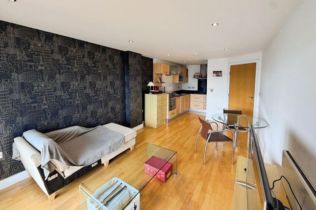 93, MacKenzie House, Leeds photo 3