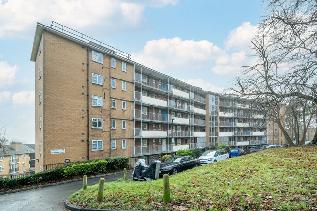 Flat for sale in Sydenham Hill, London
