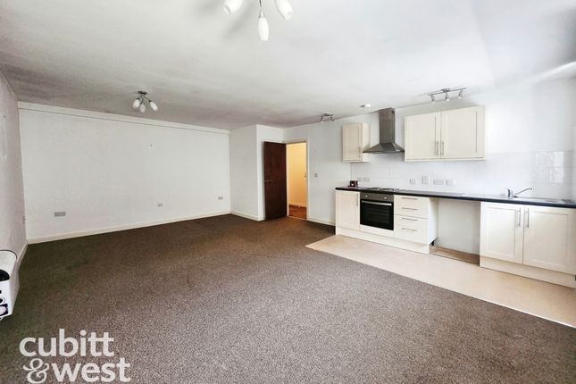Flat 6, Stratton House, 67-77, Greywell Road, Havant photo 3