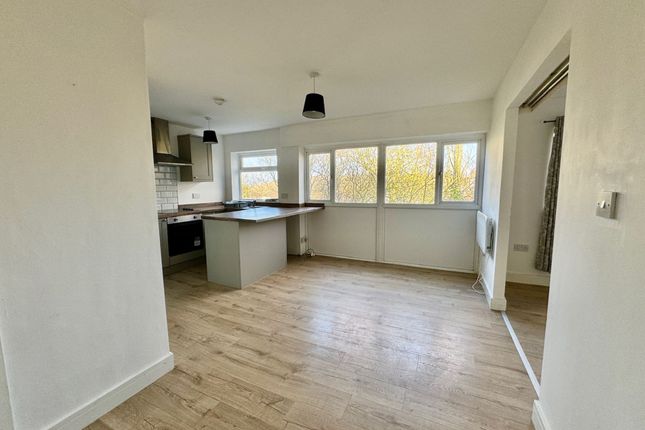 6 Orchard Court, Monmouth photo 5