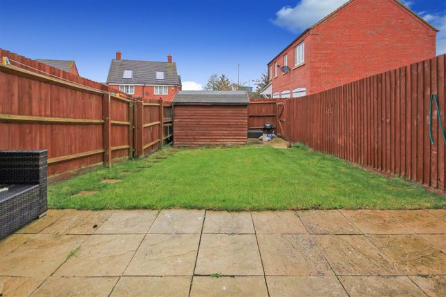 Town house for sale in Dee Close, Rushden