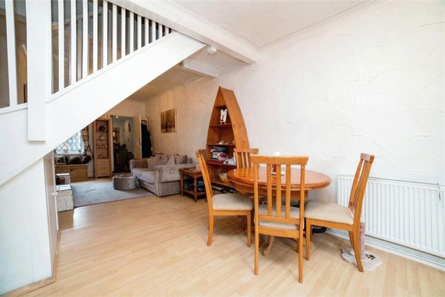 199, Sutton-in-Ashfield photo 5