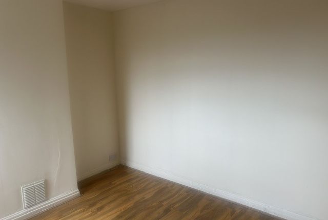Ruislip Road, Greenford photo 3