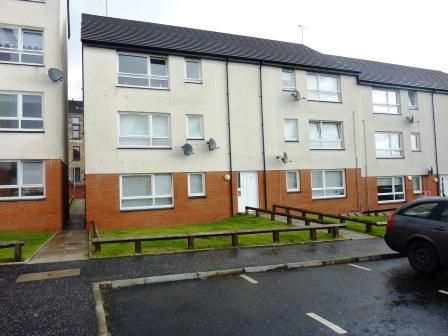 Thumbnail Flat to rent in Hamiltonhill Gardens, Possil Park, Glasgow