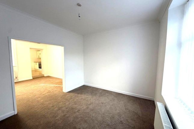 27, Coronation Place, Crosskeys photo 5
