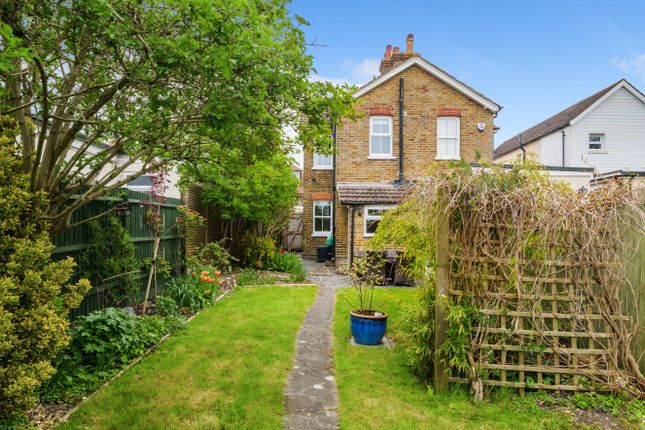 Worlds End Lane, Chelsfield, Orpington, Kent BR6, 2 bedroom semi