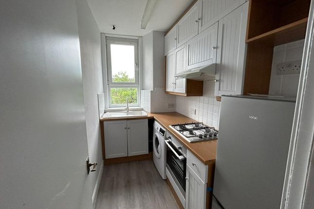 Flat to rent in Clepington Road, Dundee