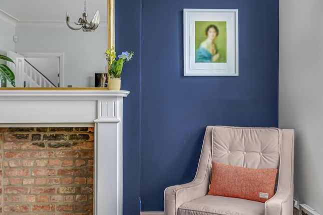 52, Cranleigh Road, London photo 4