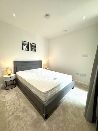 Flat to rent in Dingley Road Old St, London