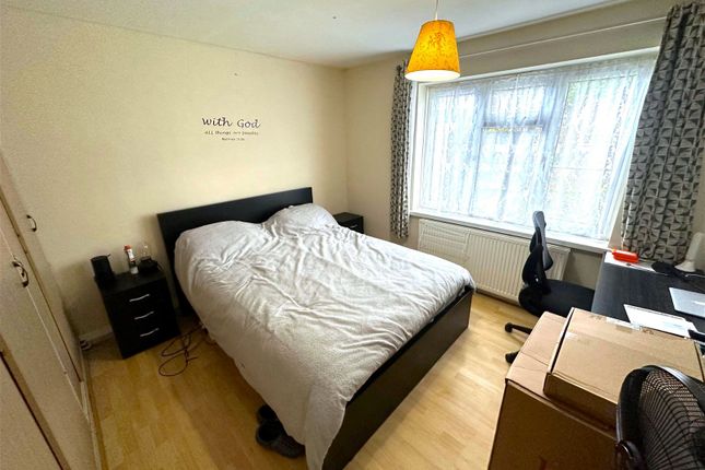Flat for sale in Radcliffe Way, Northolt