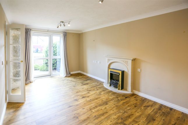 5, Smithy Court, Marple photo 3