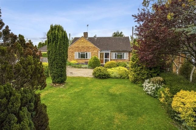 Thumbnail Bungalow for sale in Pitchers Hill, Wickhamford, Worcestershire