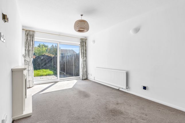 1, Haddon Close, Stevenage, Haddon Close, Stevenage, Stevenage photo 2