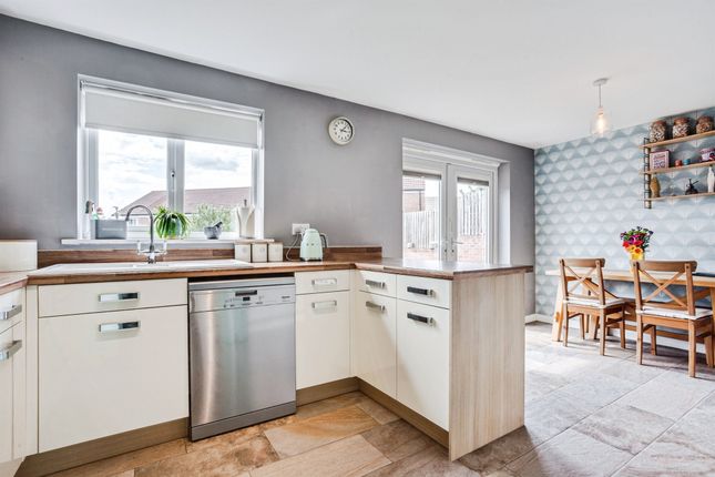 4, Sutton View, WAKEFIELD photo 4
