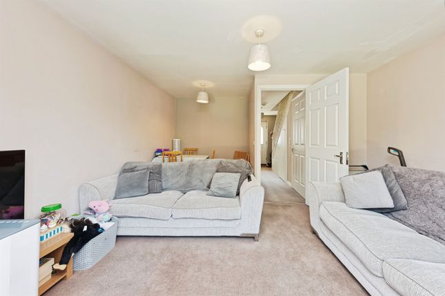 102, The Avenue, Canterbury photo 3