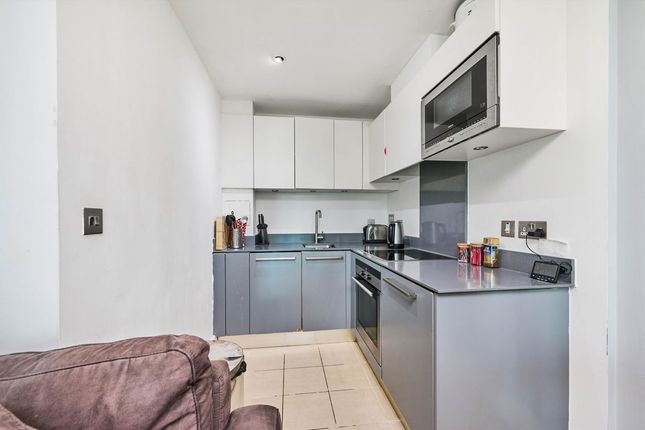 783, Kestrel House, London photo 3