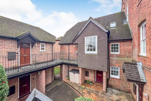 2-bed flat on Flat 7, Southcote Lodge Burghfield Road, Reading, £100,000