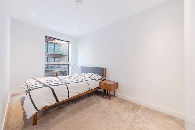 Flat to rent in Victory Place, Trafalgar Place, Elephant &amp; Castle
