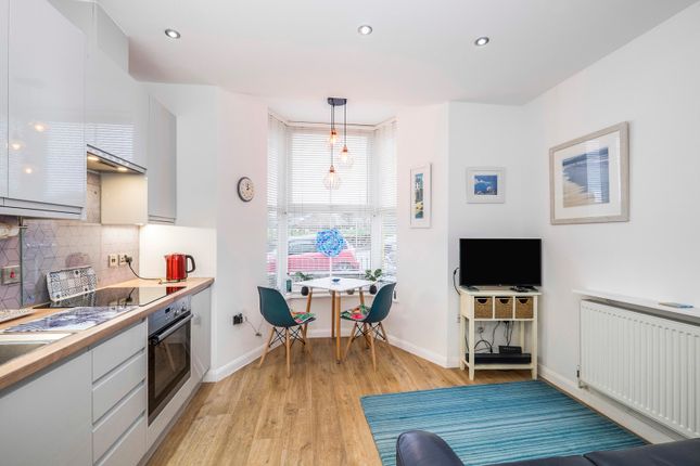 Flat 1, 4, Belmont Terrace, Cornwall photo 2