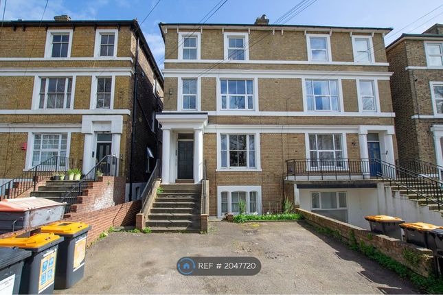Thumbnail Flat to rent in Ashburnham Road, Bedford