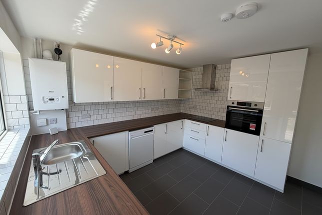 20, Heron Avenue, Suffolk photo 3