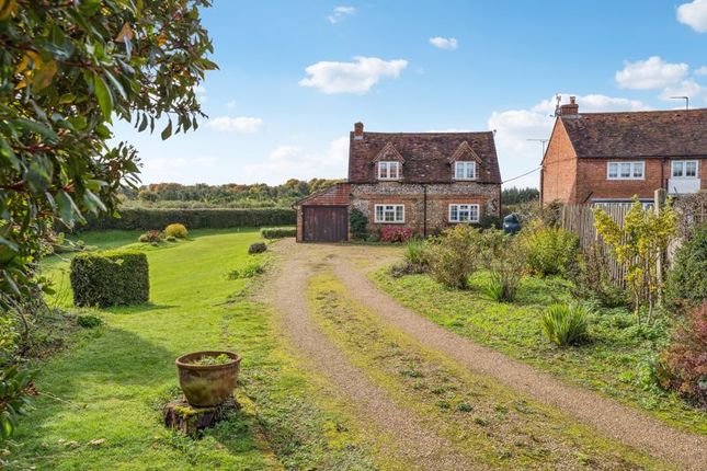 Holly Howe, Rockwell End, Nr Marlow photo 4