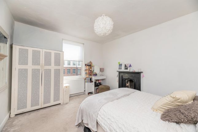 35, North Parade, Otley photo 4