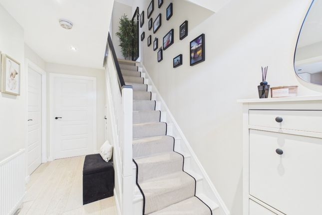 33, Sagewood Court, East Kilbride photo 2