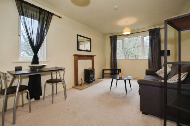 Flat 14 Hallam Cliff, 32, Crabtree Lane, Sheffield photo 2