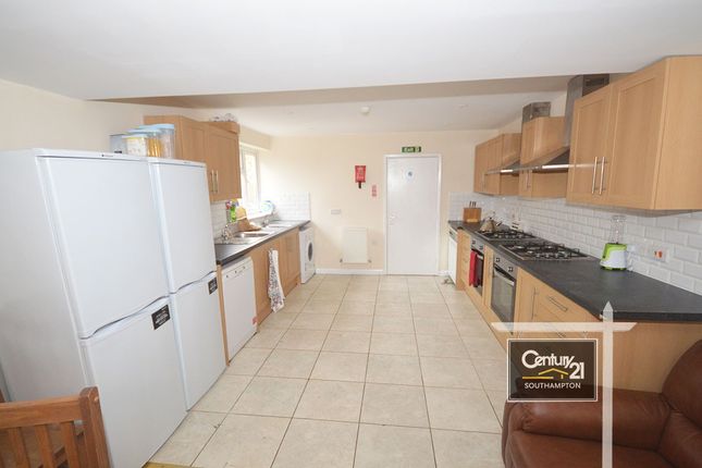 Lodge Road, SOUTHAMPTON photo 3