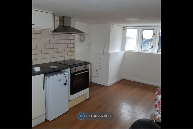 Flat, Thorpe Road, Melton Mowbray photo 3