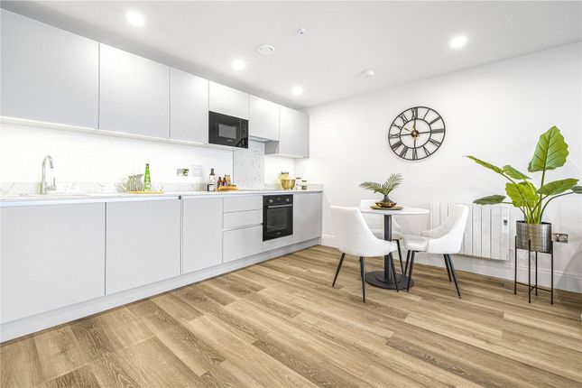 Apartment 8, Kingston Bridge House, 2, Church Grove, Hampton Wick photo 4