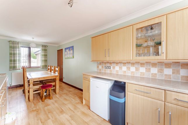 36 New North Road, Attleborough photo 4