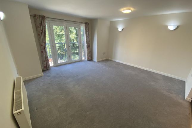 22, Flugel Way, Huddersfield photo 2