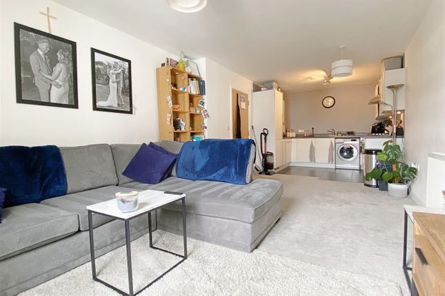 Thumbnail Flat to rent in Orme Road, Worthing