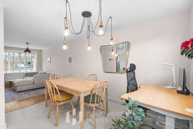 68, Villiers Crescent, St Albans photo 4