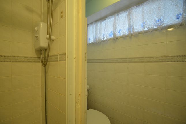 9, Nobles Way, Egham photo 4